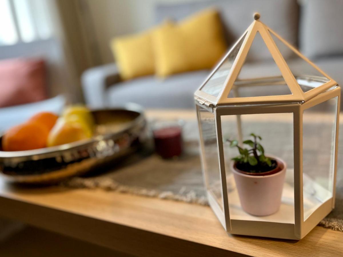 Cozy Vibes Like Home It Is Quiet Apartment With Three Bedrooms Рига Екстер'єр фото